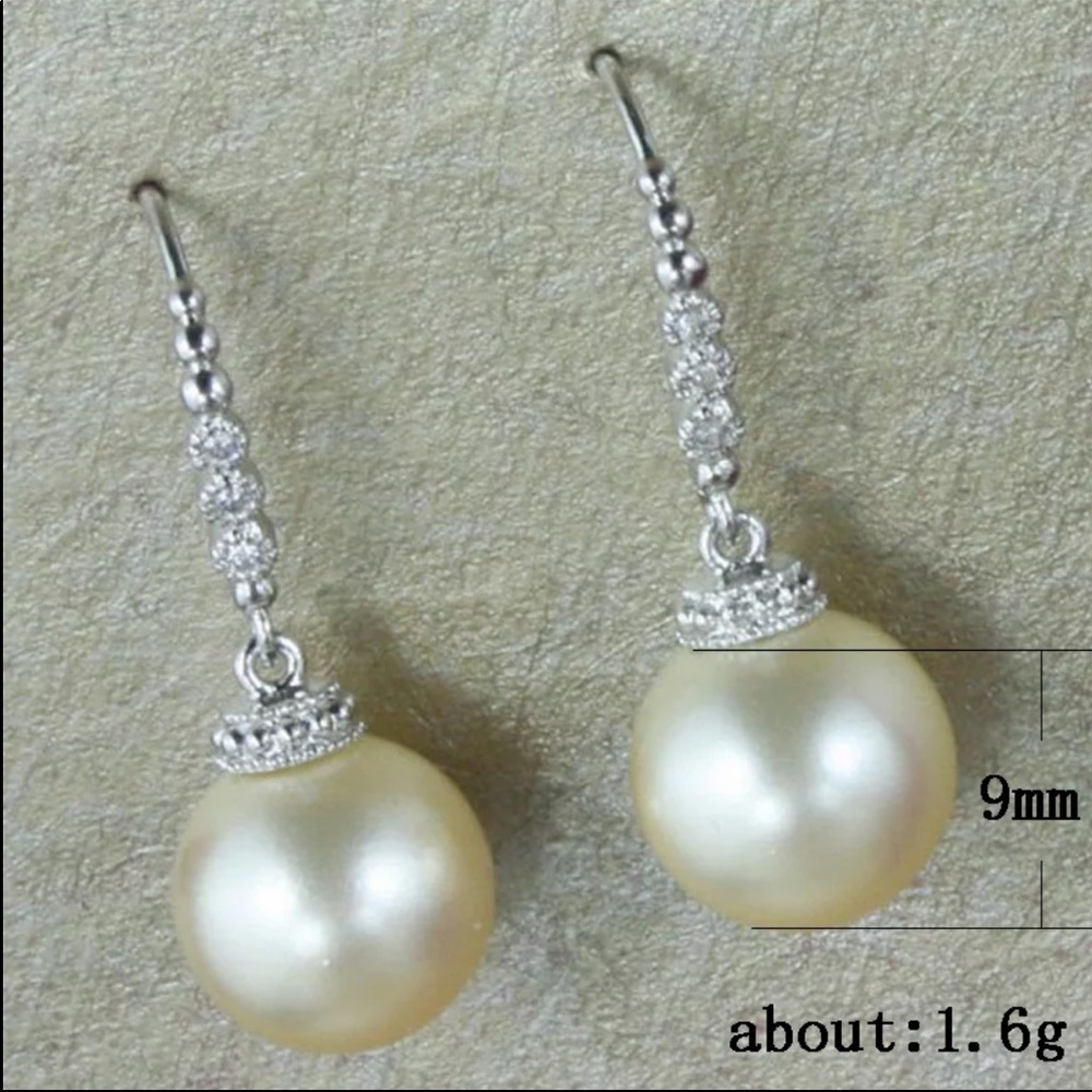 New 925 Silver Chic Dainty Pearl Earrings - Picture 3 of 5